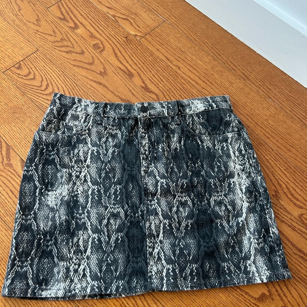 Zara Black and Gray Pencil Mini Skirt